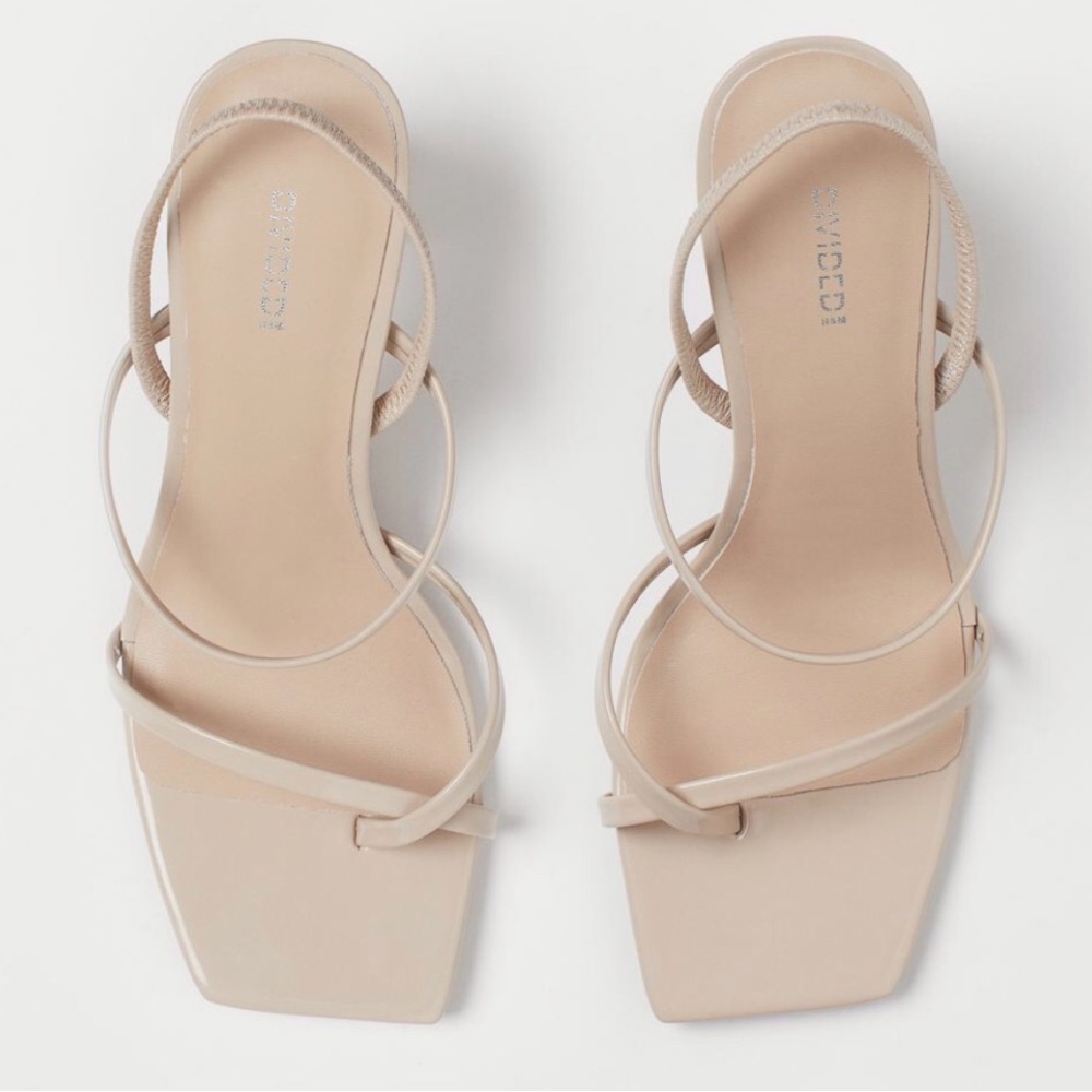 NWT H&M Sandals with square toes, Heel height 3 in. Light Beige. Size 8